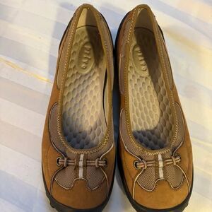 Clark PRIVO tan flats comfort moc 7.5 Shoes